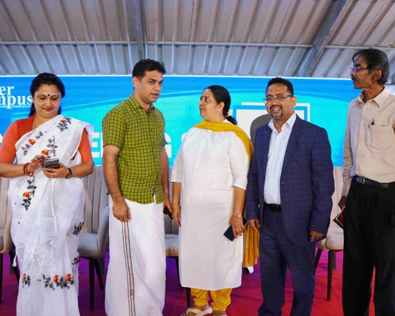 Uma-Thomas-MLS-Adv-Deepthi-Mary-Varghees-and-Hibi-Eden-at-career-campus