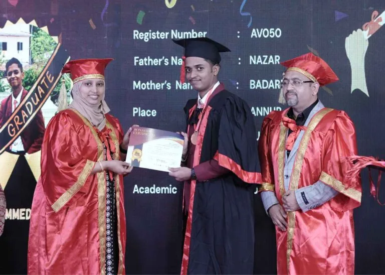 career-campus-handover-students-certificates