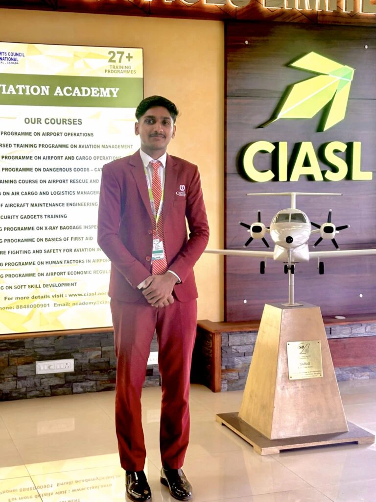 career-campus-students-at-thier-industial-visit