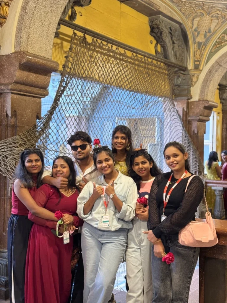 career-campus-bba-batch-with-their-faculty