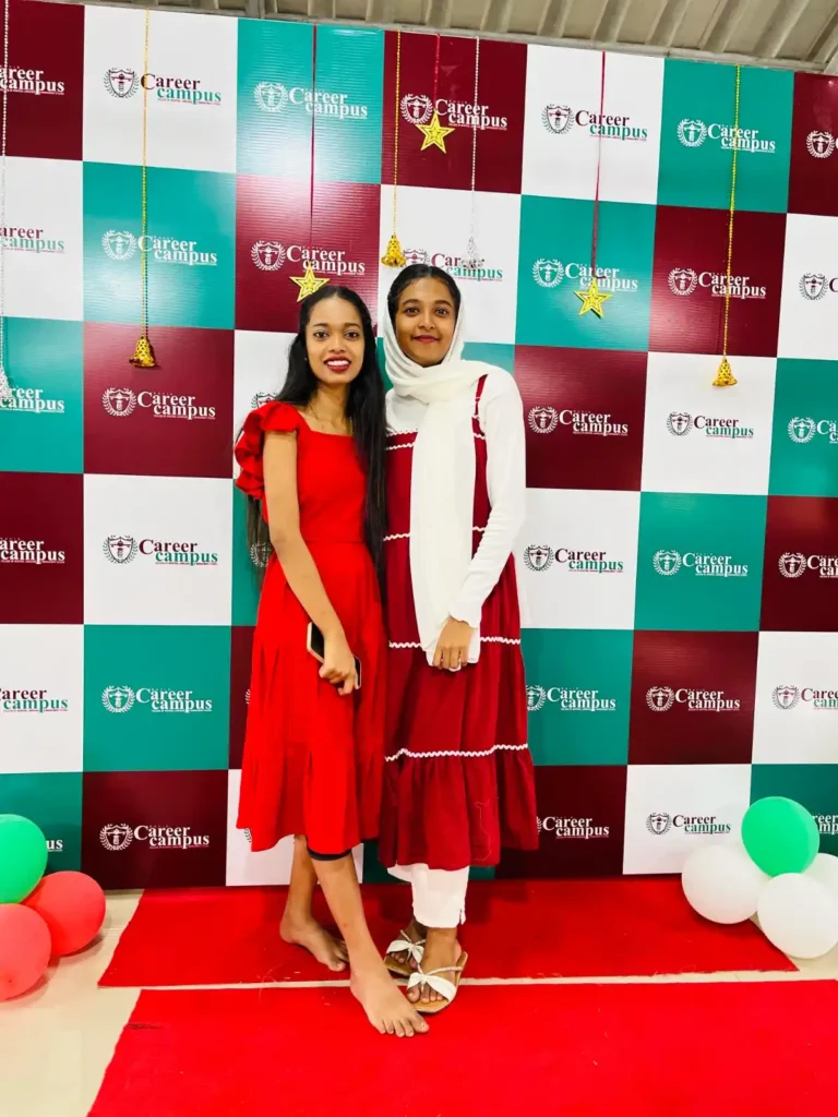 career-campus-hospital-administration-stidents-christmas-clebration