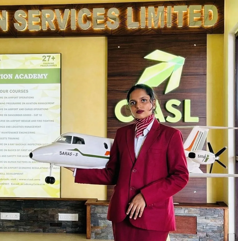 Previous student sharing learning experience at the best aviation academy in Kerala