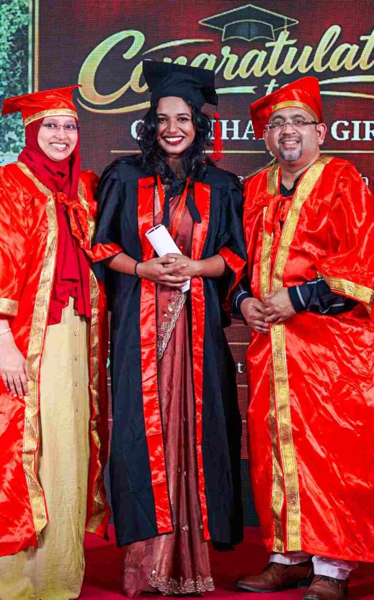 chaithanya gireesh-celebrates her-graduation-day-100kb