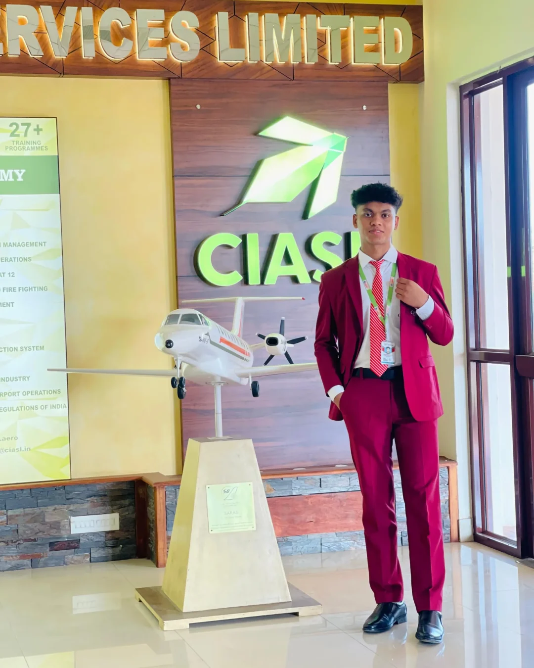 Students from the best aviation academy in Kerala learning industrial operations at Kochi CIAL.